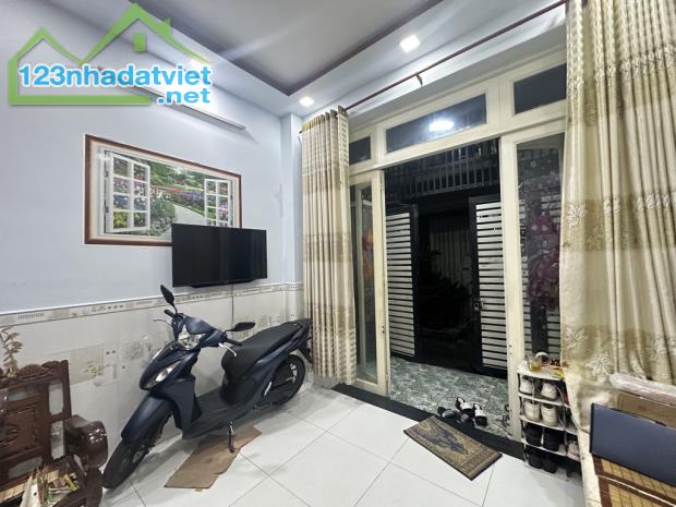🔥 NHÀ 4 TẦNG HXH HUỲNH THỊ HAI – 4PN, SÁT TRUNG TÂM QUẬN 12 – CHỈ 3.9 TỶ! - 1