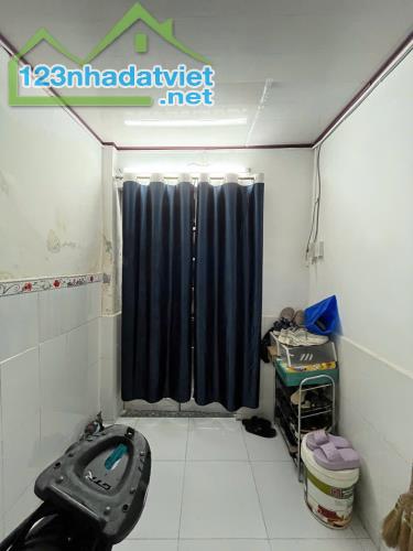 Bán nhà mặt tiền Phùng Văn Cung, P4, Quận Phú Nhuận, 40m2 x 3 tầng, hơn 4 tỷ thương lượng - 1