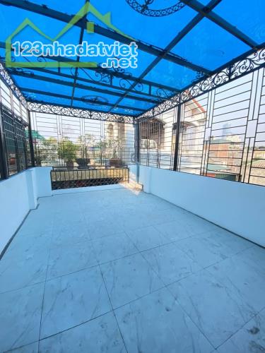 Bán nhà Nam Từ Liêm - 35m2 * 6 tầng - ngõ thẳng - thang máy - 30m ô tô tránh