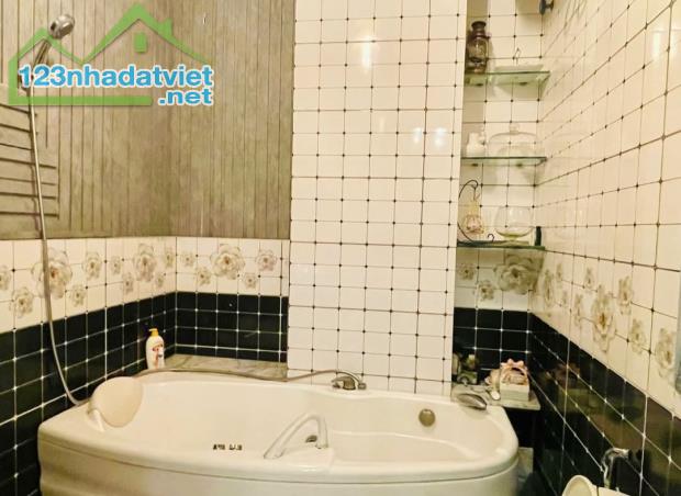 Bán nhà Thế Lữ, Hạ Lý, Hồng Bàng, Hải Phòng. 6 tầng, 40m2, 9,3 tỷ. Ngang 4m, d2