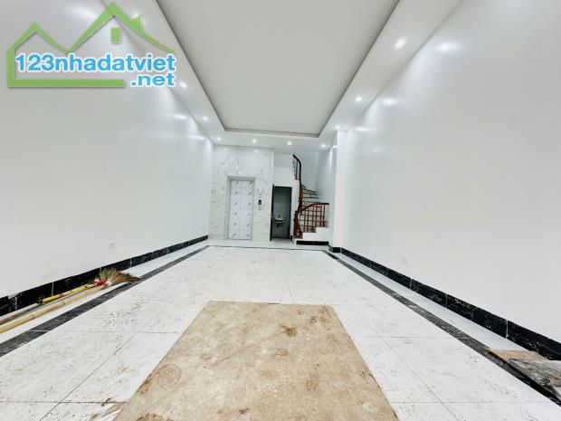 Bán gấp nhà phân lô Bùi Xương Trạch ôtô vào nhà 6 tầng 55m2 thang máy thông sàn ở cho thuê - 1