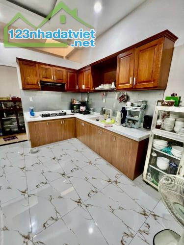 Bán nhà Hẻm xe hơi 3Tầng BTCT mới gần Aeon Tân Phú 61m2 chỉ 5,5 tỷ TL - 3