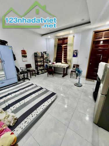 Bán nhà Hẻm xe hơi 3Tầng BTCT mới gần Aeon Tân Phú 61m2 chỉ 5,5 tỷ TL - 2