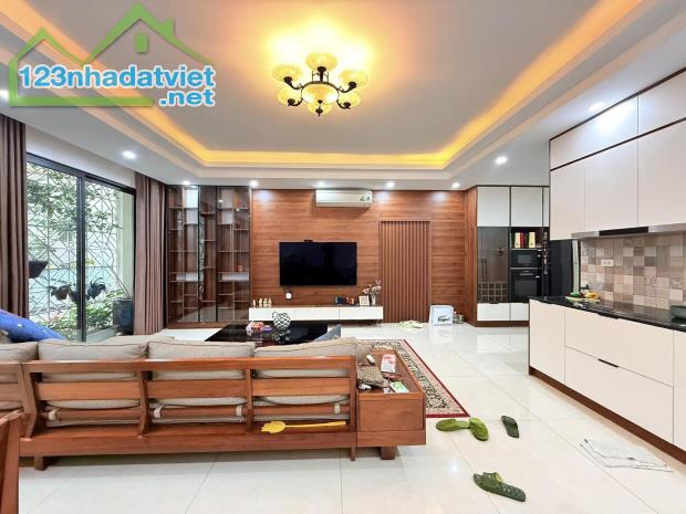 MẶT ĐƯỜNG KINH DOANH - 3 OTO TRÁNH - BA ĐÌNH - 55m2- 5 TẦNG - GIÁ 19.8 TỶ - 1