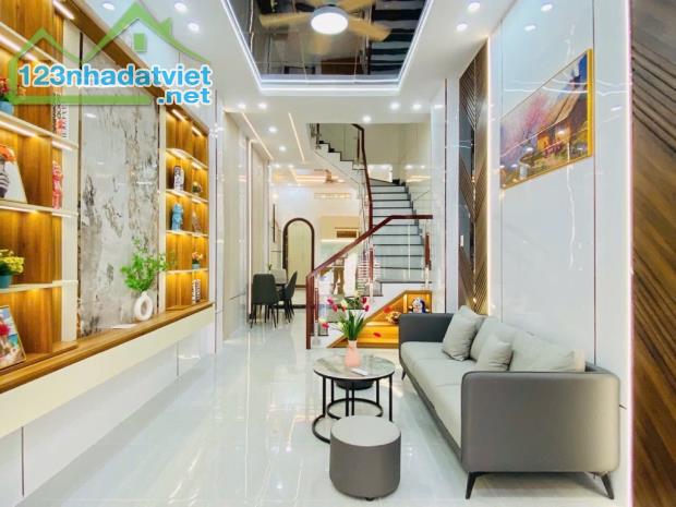 NHÀ ĐẸP LÊ ĐỨC THỌ GV - GẦN NGÃ 4 VỚI THỐNG NHẤT - GẦN MT - DT 52M² - 2 TẦNG CHỈ NHỈNH 5 T