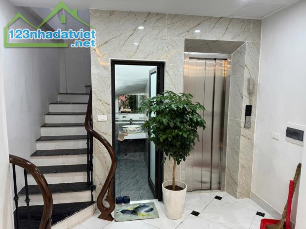 SIÊU PHẨM NHÀ MẶT NGÕ 12,5 TỶ 38m 5 TẦNG MT 3,5m THANG MÁY Ô TÔ ĐỖ KINH DOANH XUÂN LA TÂY - 2
