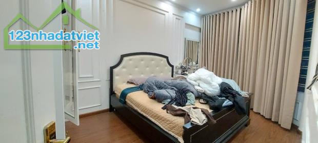 Hiếm! Hoàng Quốc Việt: 2 mặt ngõ, phân lô đẹp, oto vào nhà, an sinh đỉnh - 2