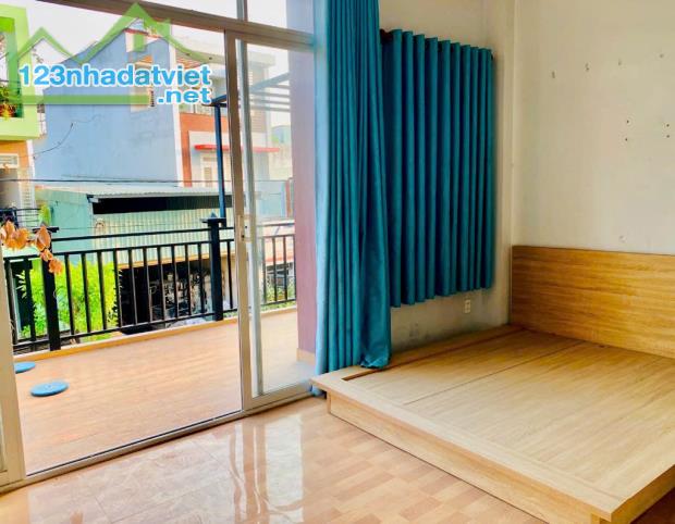 Bán Nhà 3 tầng, HXH 10m TX25 Quận 12, 5x16m, 4PN giá tốt nhỉnh 5Tỷ - 2