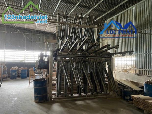 Cho thuê nhà xưởng 1800m2, trang thiết bị gỗ, điện 160KVA, PCCC, sân rộng - 4