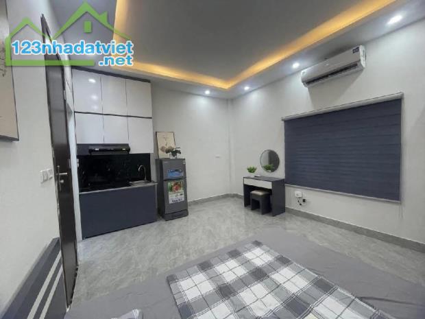 Cần bán ; 7 tỷ - 33m2 - mt 3m - 4 tầng tại Mỹ Đình