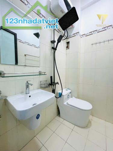 Bán nhà 3 tầng lô góc mặt ngõ Thiên Lôi