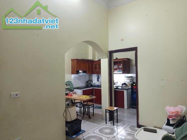 Bán nhà Phú Thượng 60m2 3 tầng 8,6 tỷ Sổ đẹp mt 6m 10m cách oto dừng đỗ