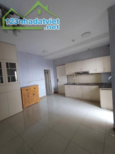 Cho Thuê Căn Hộ Chung Cư The Useful Lạc Long Quân, Tân Bình, 62m2, Chỉ 10tr/tháng. - 1