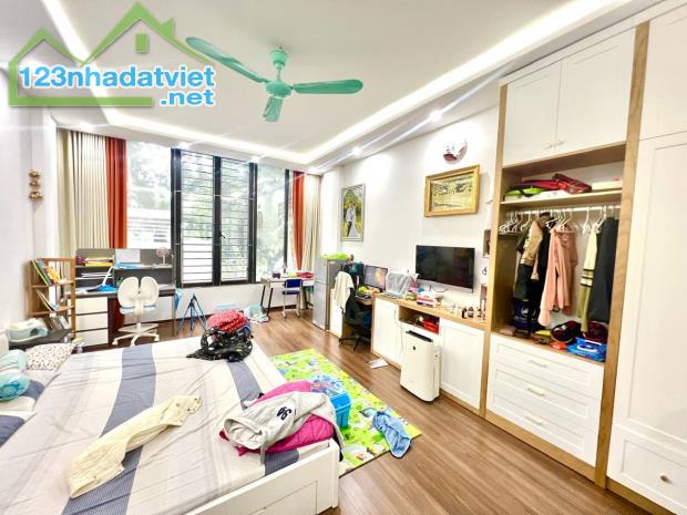 Nhà mặt phố Hoàng Hoa Thám 40m2 – 5T thang máy cực đẹp – MT4.4m kinh doanh sầm uất - 2