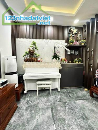 *** BÁ.N G.ẤP.Nhà Mặt Tiền Tô Hiến Thành Q10 (4X19m) 6Lầu HĐT.65Tr/Th, 27,5TỶ TL Mạnh - 4