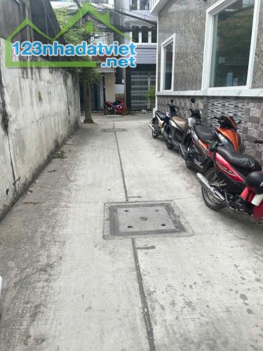 (CỰC HIẾM) BÁN GẤP NHÀ DT 30m2,MT 6m,HẺM XE HƠI - TẠI ĐƯỜNG CMT8-Q3 - GIÁ CHỈ 5,3 TỶ - 1