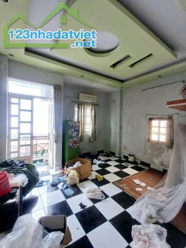 Bán nhà GẦN ĐƯỜNG LỚN 54M2, GẦN KHU CHẾ XUẤT TÂN THUẬN, Huỳnh Tấn Phát, Quận 7.