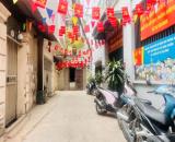 HOT HIT HIẾM NHÀ BÁN - SIÊU PHẨM 5 TẦNG THUỴ KHUÊ - NHÀ ĐẸP GẦN PHỐ - DÂN XÂY 35M - 6,8 TỶ