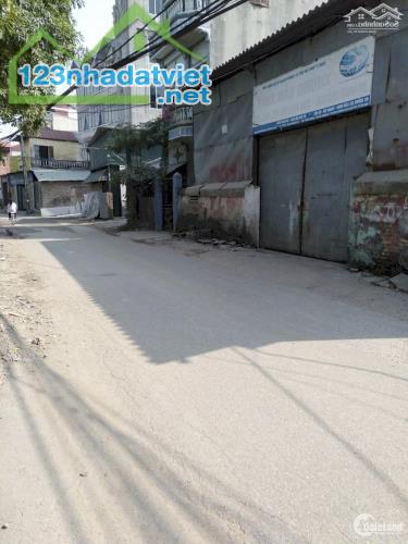 CHO THUÊ 200m2 XƯỞNG ĐẸP Ở THANH TRÌ – HÀ NỘI