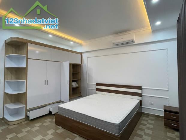 Bán gấp nhà riêng 100x4 tầng Ngô Gia Tự Văn Cao có gara. Tặng nội thất mới tinh. Giá rẻ - 5
