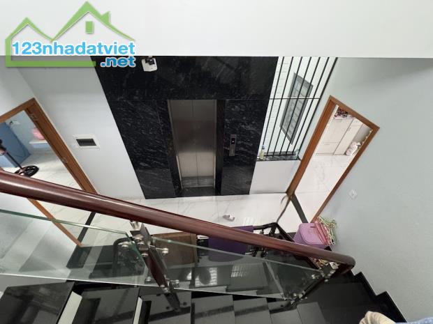 Bán nhà 688/39 Lê Đức Thọ, Dt 5x28m (110m2), 1 trệt 3 lầu ST, thang máy. Giá chỉ 14 tỷ - 4