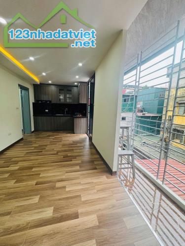 BÁN TẬP THỂ NGHĨA TÂN ( 85m2) T3+4. GIÁ 2.9 TỶ - 3