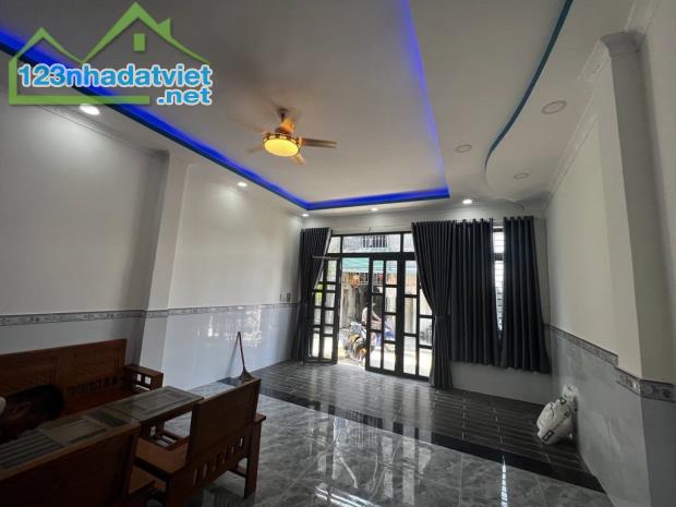 NHÀ 2 TẦNG MỚI XÂY – CHỈ 3.07 TỶ – GẦN CHỢ ĐỒNG AN, TIỆN ÍCH ĐẦY ĐỦ - 3