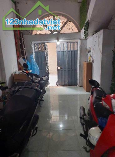 GIÁ ĐẦU TƯ-NGÕ Ô TÔ, Phố Hoàng Ngân 87m/MT 5m 17 tỷ, gần phố, ngõ thông, K.Doanh - 4