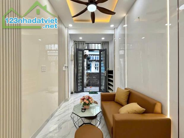 Bán nhà hẻm 2m Quang Trung, P11, GV, 2.4 x 7m, 3 tầng, 2.26 tỷ TL - 1