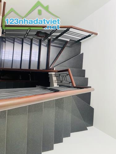 Bán nhà 4 tầng đường số P. Tân Phong, Q7 – DT 73m2 – Đường 14m – Giá chỉ 13,8 tỷ