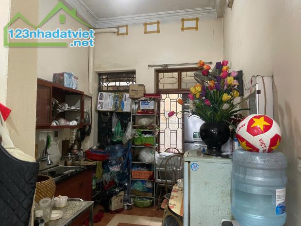 Chính chủ cần bán nhà 3 tầng mặt đường số 9A Xa La, phường Phúc La, quận Hà Đông. - 3