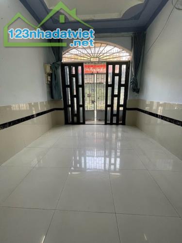 Bán nhà 2 tầng Bùi Quang Là, hẻm xe hơi thông, ô tô đỗ cửa - 3