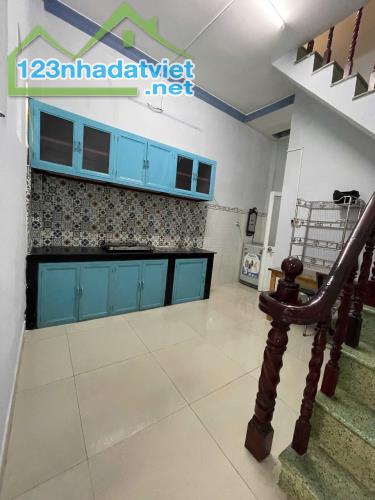 Bán nhà 2 tầng Bùi Quang Là, hẻm xe hơi thông, ô tô đỗ cửa - 2