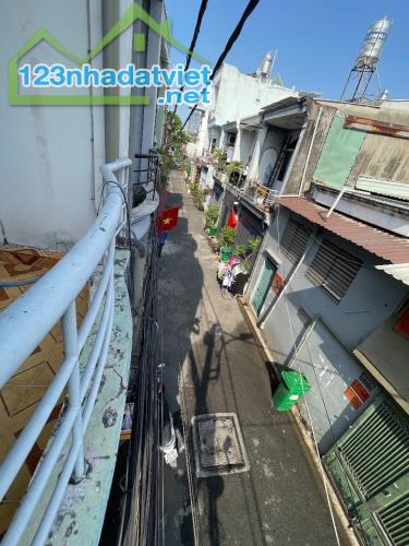 Bán nhà 2 tầng Bùi Quang Là, hẻm xe hơi thông, ô tô đỗ cửa