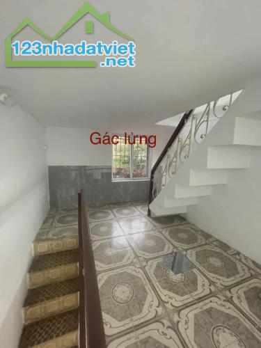 Cho thuê nhà ngõ phố Tôn Đức Thắng Đống Đa 22m x 4 tầng, giá 8tr/tháng - 2