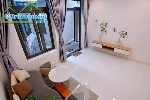 # Nhà K Hoàng Diệu 36m2, kiệt thẳng 1 rẽ, 2 tầng, xinh xắn sạch đẹp ở ngay, 2.4 tỷ