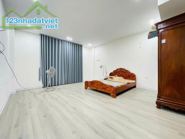 SIÊU PHẨM 11 TỶ BÉ TÍ HỘ KHẨU KHƯƠNG HẠ - THANG MÁY - MẶT TIỀN KHỦNG - KINH DOANH BẤT CHẤP
