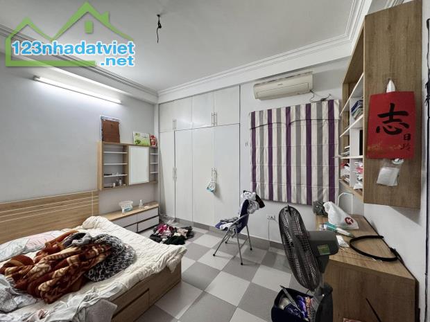 Phân lô Xuân Thủy, 10m ra Ô tô, nhà đẹp ở sướng,dt 53m 4 tầng 4.2m, Giá 13.6 tỷ 0796193699 - 2