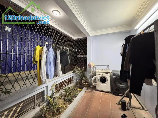 Phân lô Xuân Thủy, 10m ra Ô tô, nhà đẹp ở sướng,dt 53m 4 tầng 4.2m, Giá 13.6 tỷ 0796193699 - 5