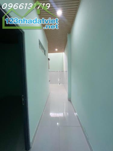 Bán nhà đường Tân Thới Nhất 02, Tân Thới Nhất, Quận12, 57m2, nhỉnh 3 tỷ.