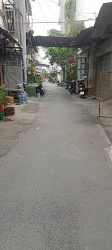 NHÀ ĐẸP 1/ ĐƯỜNG SỐ 18 (M1 NỐI DÀI) SÁT KCN TÂN BÌNH -HẺM XE HƠI - 48M2(4*12) -CHỈ 4 TỶ XX
