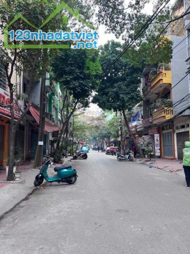 20 Tỷ sở hữu nhà dân xây 5 tầng phố Tam Trinh - quận Hai Bà Trưng, ô tô đỗ cửa