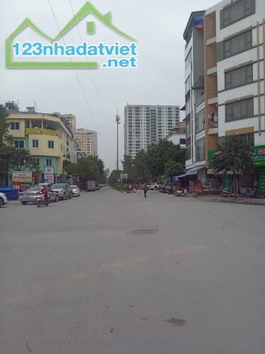 Bán nhà lk dọc bún la khê hà đông, 100m2 x Mt 8m, phân lô vỉa hè, kinh doanh, văn phòng đỉ