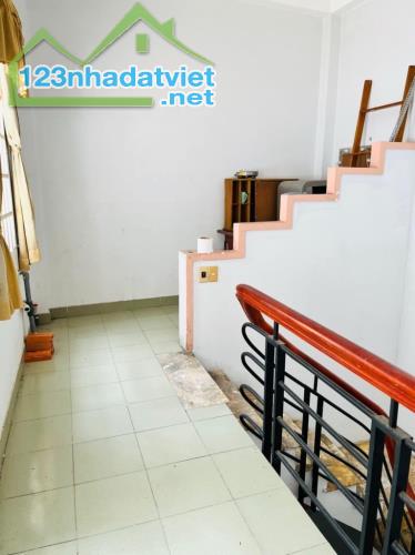 N245 - Nhà Bán P7 , Phùng Văn Cung , DT 66m2 , 4 tầng btct , 4PN , hẻm đẹp yên tỉnh giá