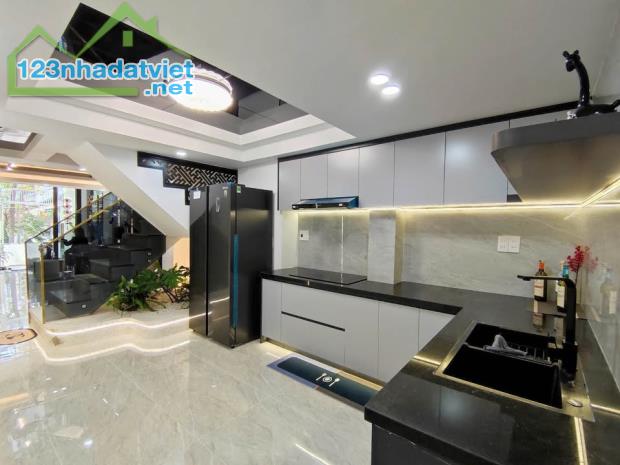 HẺM 5M - 3 TẦNG - GIÁP TÂN PHÚ - Ô TÔ ĐỖ CỬA - CHỈ NHỈNH 4 TỶ