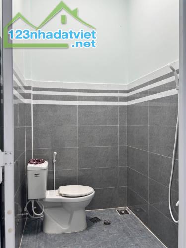 Nhà thành phố Bến Tre, 114m, thổ cư 100%, 2PN, 2WC đường 3m - 1