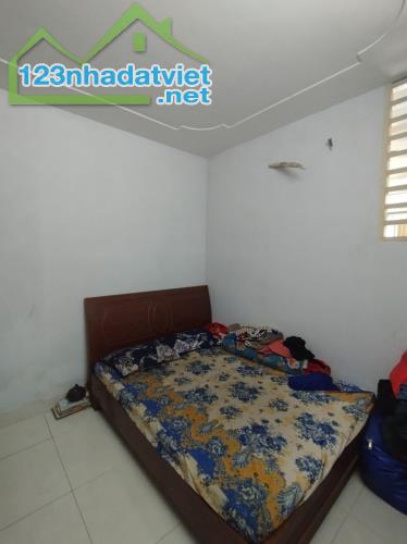 Bán nhà MT TCH13 ,Q12 , nhà đẹp  2Tx56m2 . Giá chỉ  4.25 tỷ (TL) - 2