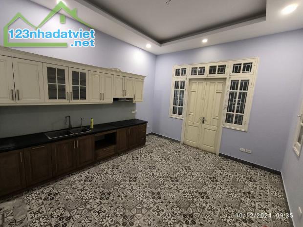 BÁN MẶT PHỐ ĐƯỜNG BƯỞI – KINH DOANH ĐỈNH – VỈA HÈ – 8.2m MT – 5T – 72m2 – 23.4 TỶ - 1