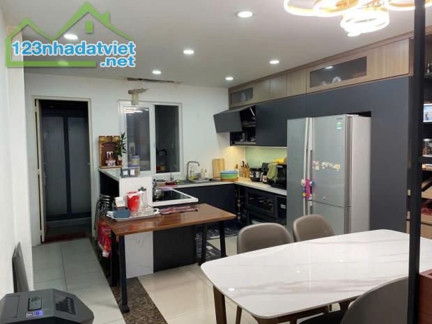 Bán Nhà HXH Phan Huy Ích, Tân Bình, 60m2, 4 Tầng Thang Máy, Nội Thất Đẹp, Nhỉnh 7 Tỷ TL. - 1
