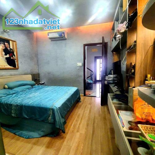 Bán Nhà HXH Phan Huy Ích, Tân Bình, 60m2, 4 Tầng Thang Máy, Nội Thất Đẹp, Nhỉnh 7 Tỷ TL.